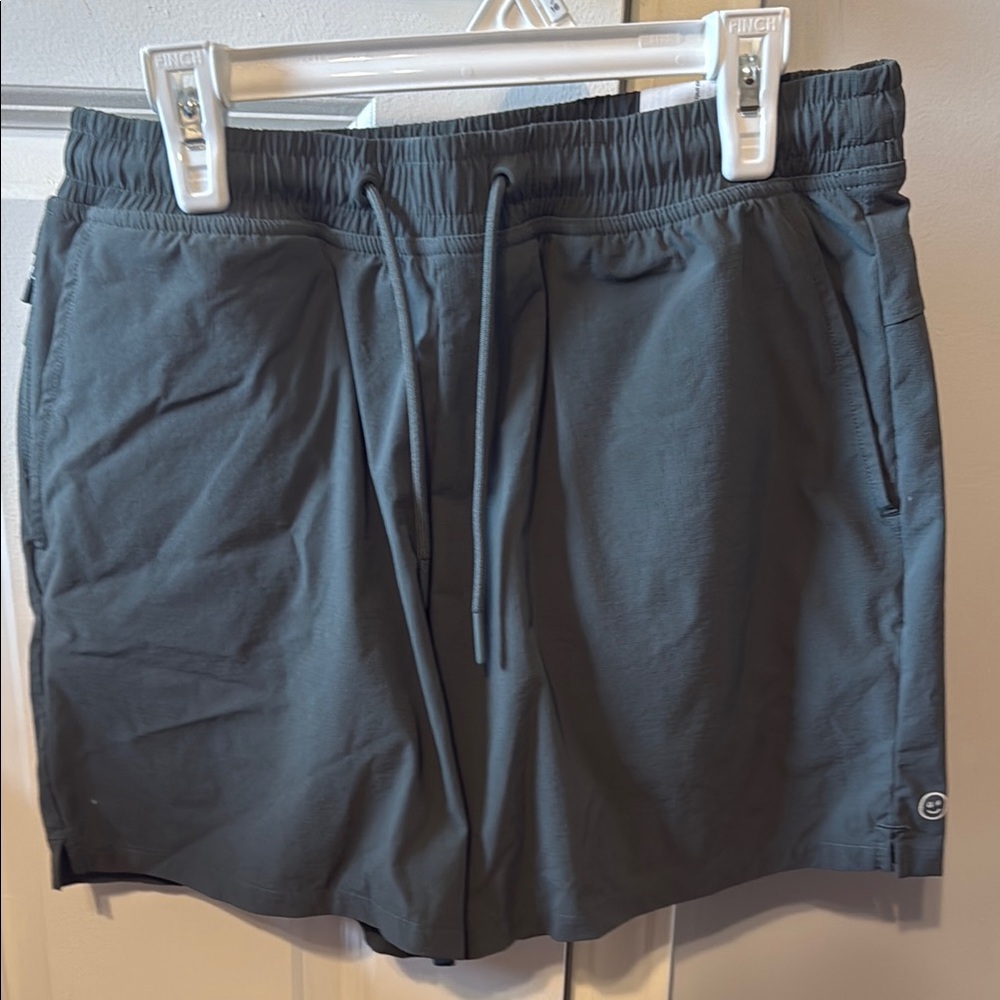 Hollister Men’s Olive Cargo Shorts